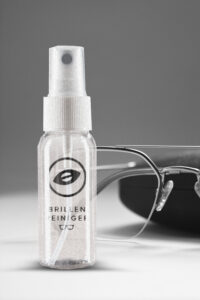 Peaknip Kit de limpiador de lentes de gafas, 2 botellas limpiadoras de  lentes + 6 paños de microfibra, kit de limpieza para lentes de ojos,  pantalla y